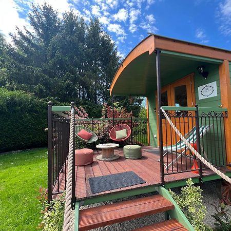 La Roulotte Deluxe De Malpas Bed & Breakfast Quingey ภายนอก รูปภาพ