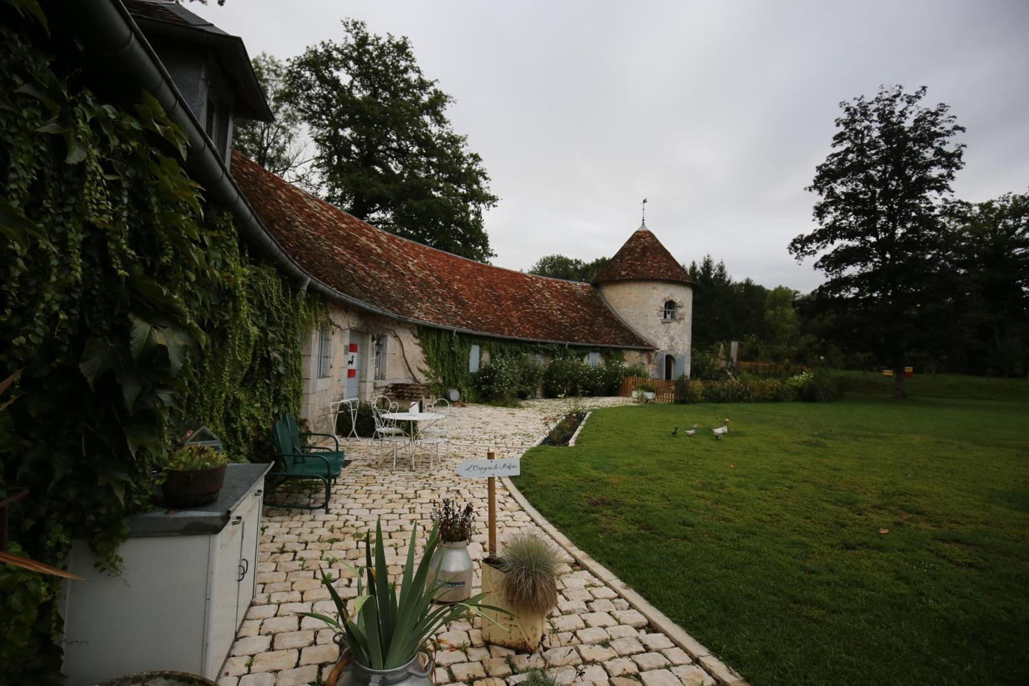 La Roulotte Deluxe De Malpas Bed & Breakfast Quingey ภายนอก รูปภาพ