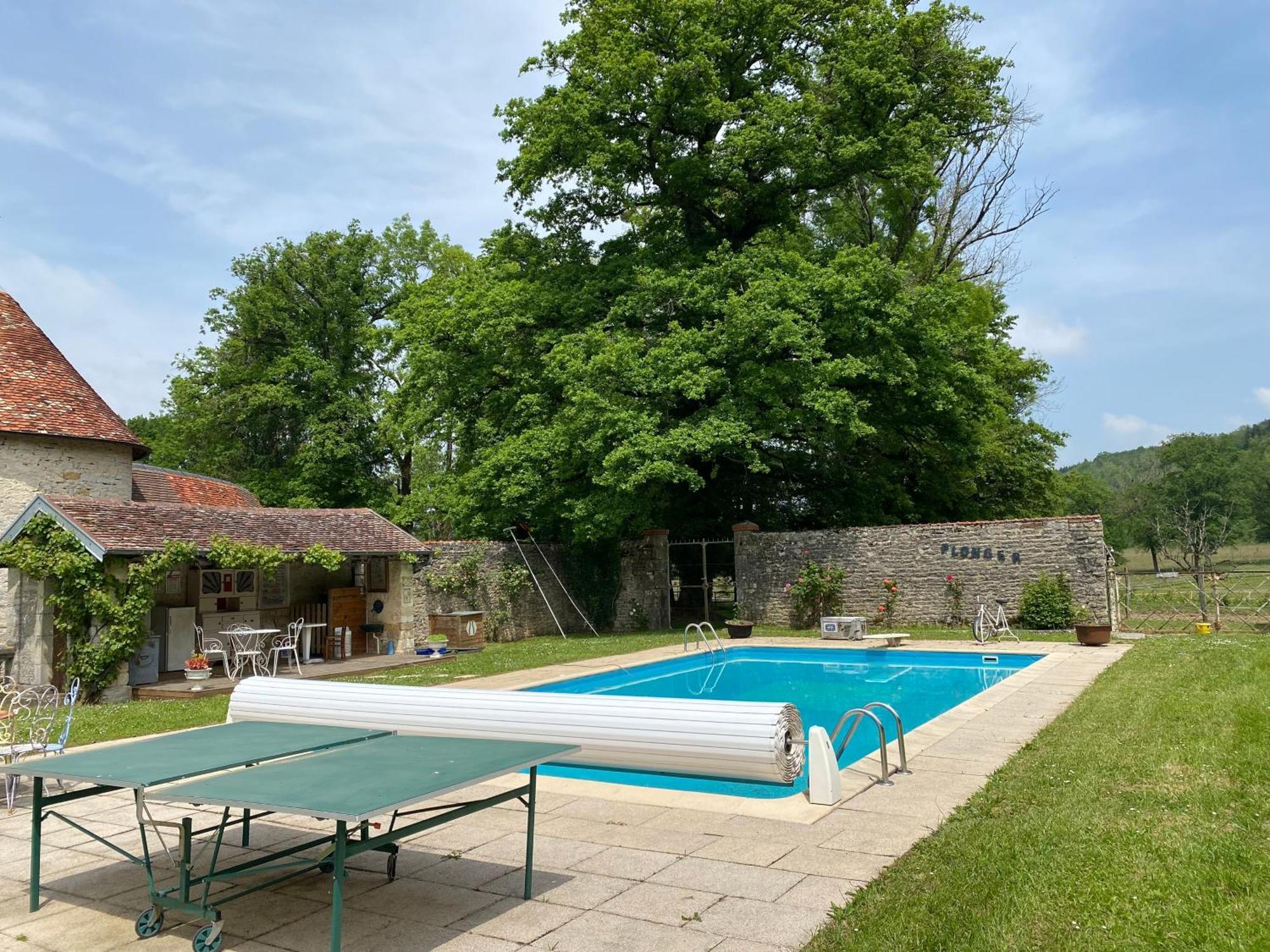 La Roulotte Deluxe De Malpas Bed & Breakfast Quingey ภายนอก รูปภาพ